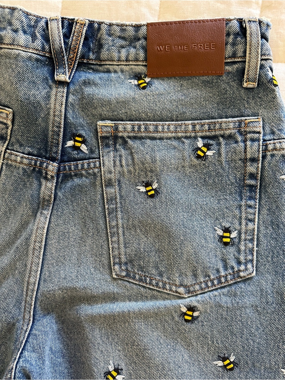 New Never Worn, We The Free Bee Barrel Jean Size 26 - Picture 3 of 7